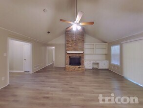 2001 Libby Ln in Grand Prairie, TX - Building Photo - Building Photo