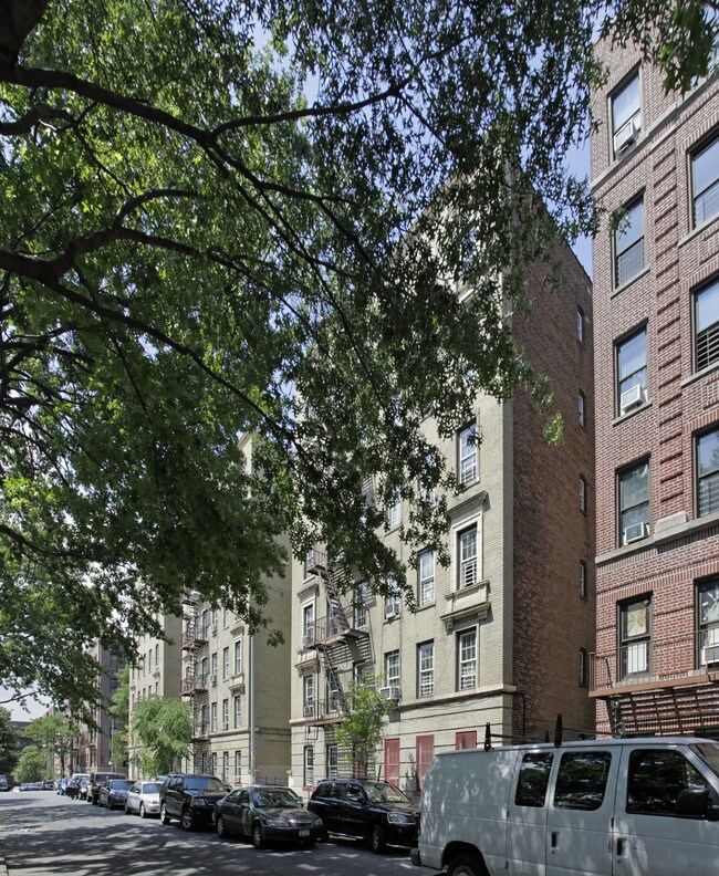 2505 Aqueduct Ave W in Bronx, NY - Foto de edificio - Building Photo