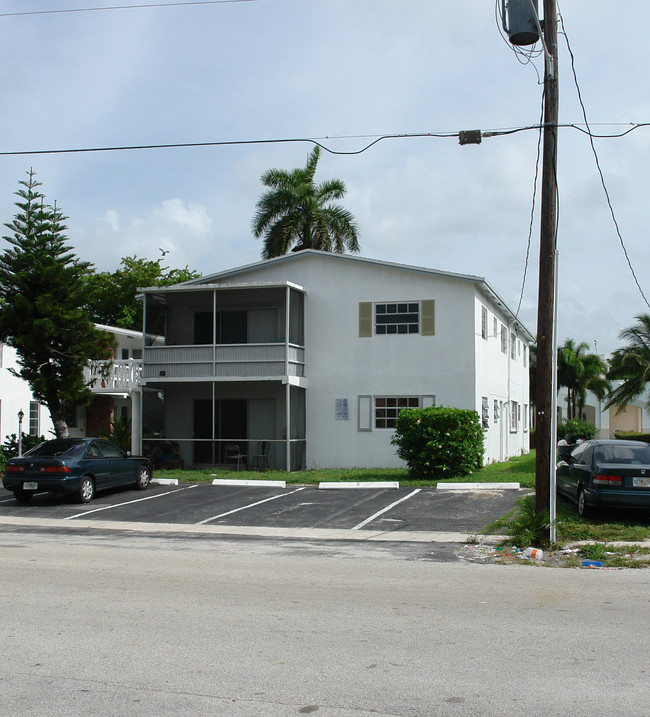 5991 NW 16th Pl in Fort Lauderdale, FL - Building Photo - Building Photo