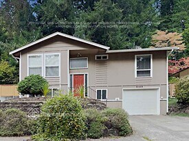 5149 Bristonwood Dr W in University Place, WA - Building Photo