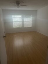 239 Down E Ln in Lake Worth, FL - Building Photo - Building Photo