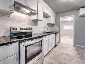 2604 NE 22nd St in Oklahoma City, OK - Building Photo - Building Photo