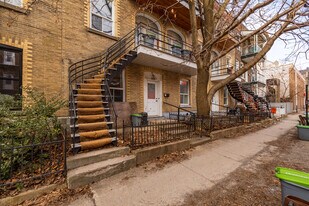 5284-5300 6E Av in Montréal, QC - Building Photo