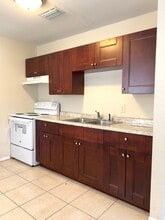 1804 E Sitka St in Tampa, FL - Building Photo - Building Photo