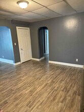 21 High St in Claremont, NH - Foto de edificio - Building Photo