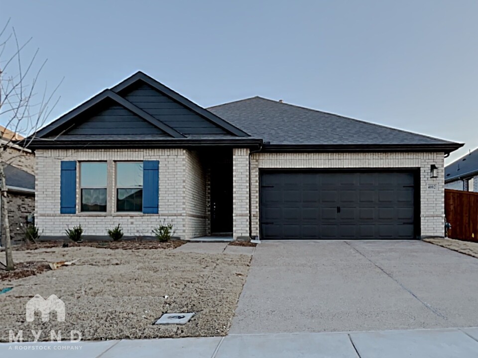 4002 Honeycomb Holw in Melissa, TX - Building Photo