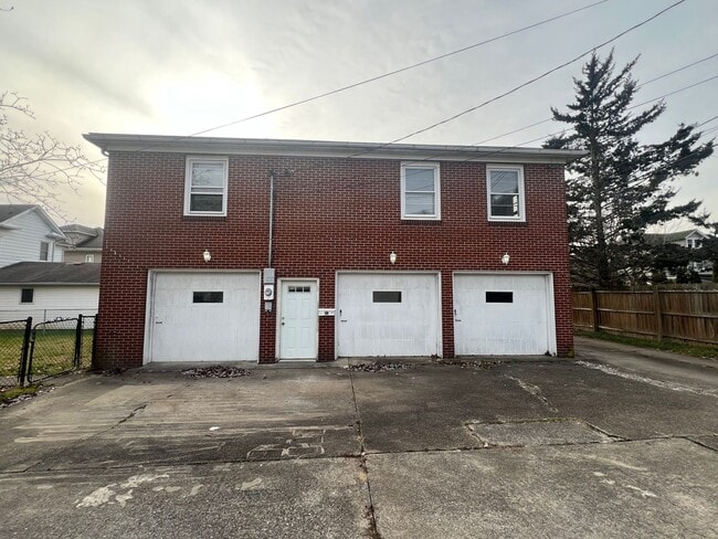 property at 547-549 Court Ave