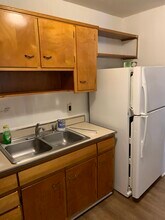 2704 Drewry Ln in Winston-Salem, NC - Foto de edificio - Building Photo
