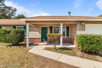 1019 Blue Leaf Pl in Jacksonville, NC - Building Photo - Building Photo