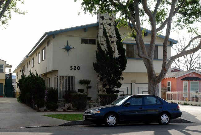 520 S Flower St in Inglewood, CA - Building Photo - Building Photo