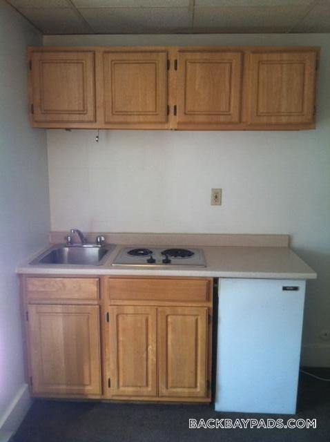 405 Beacon St in Boston, MA - Building Photo