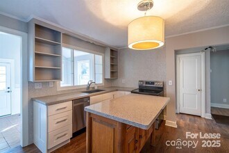 1508 Chippendale Rd in Charlotte, NC - Building Photo - Building Photo