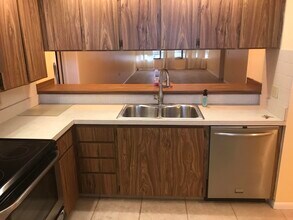 3826 Whitehall Dr in West Palm Beach, FL - Building Photo - Building Photo