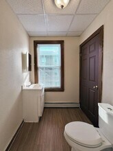 214 Blake St in Lewiston, ME - Building Photo - Building Photo