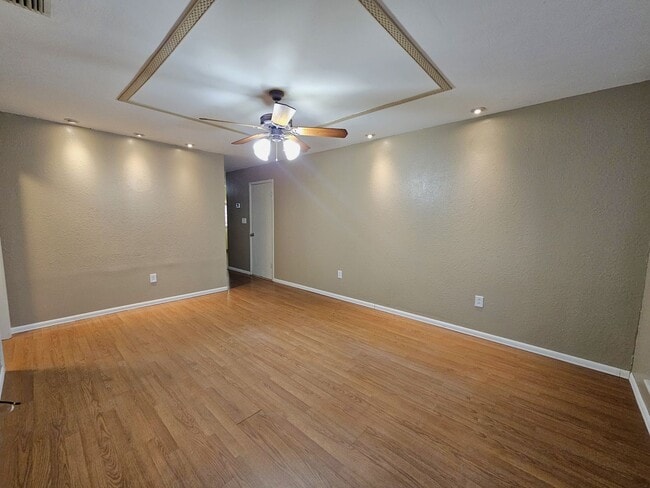 1005 N 26th St in Harlingen, TX - Building Photo - Building Photo