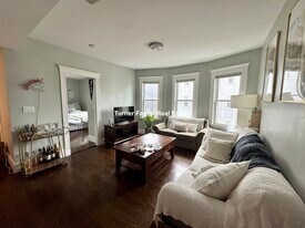 147 Boston St, Unit 2 in Boston, MA - Building Photo