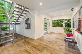 79 Shore Dr E in Miami, FL - Building Photo - Building Photo