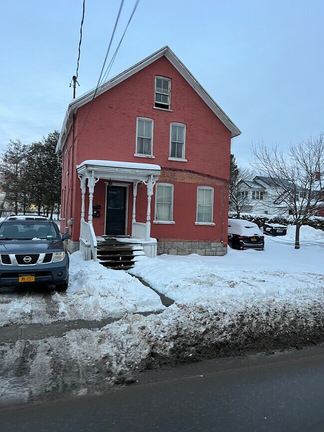 5093 S Catherine St Apartments and Nearby Plattsburgh Apartments For