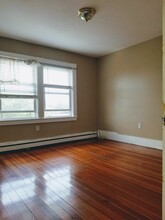 17 Pierce St in Quincy, MA - Building Photo - Building Photo