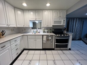 1710 Ulster St in Denver, CO - Building Photo - Building Photo