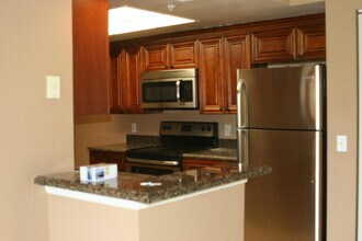 4167 N Haverhill Rd in West Palm Beach, FL - Building Photo - Building Photo