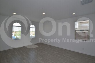 9213 W Glenrosa Ave in Phoenix, AZ - Building Photo - Building Photo