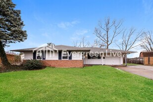 6660 Celestine St in Dayton, OH - Building Photo