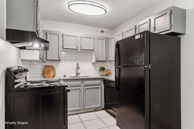 Crown Heights Apartments in Kansas City, MO - Building Photo - Building Photo