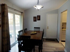 1921 Stanford Dr in Naperville, IL - Building Photo - Building Photo