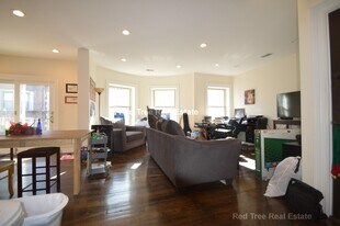 29 Commonwealth Ter, Unit 3 in Boston, MA - Building Photo