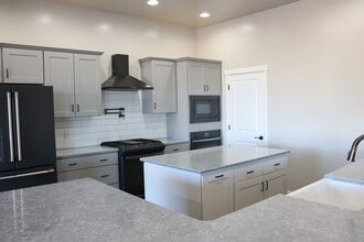 6493 S Laus Deo Pl in Hereford, AZ - Building Photo - Building Photo