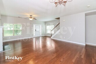850 Riverdance Dr in Suwanee, GA - Building Photo - Building Photo