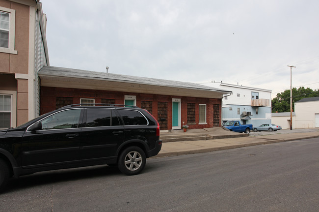 1021 E 5th St in Kansas City, MO - Foto de edificio - Building Photo