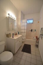 81 Gibbs St, Unit 3 in Brookline, MA - Building Photo - Building Photo