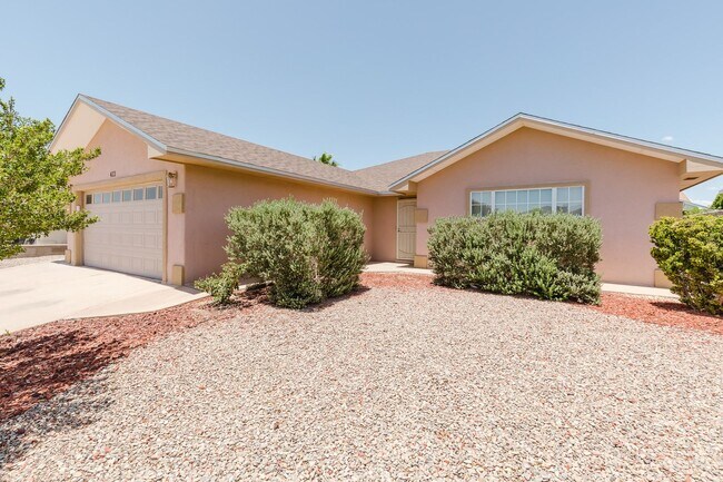 413 Chaco in Alamogordo, NM - Building Photo - Building Photo