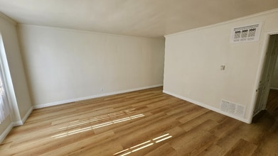 4221 Los Feliz Blvd in Los Angeles, CA - Foto de edificio - Building Photo