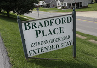 Suites at Bradford Place in Kingsport, TN - Foto de edificio - Building Photo