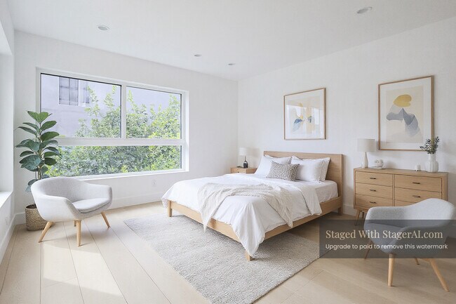 11810 Gilmore St, Unit 3 in North Hollywood, CA - Building Photo - Building Photo