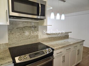 1800 Kaioo Dr in Honolulu, HI - Building Photo - Building Photo