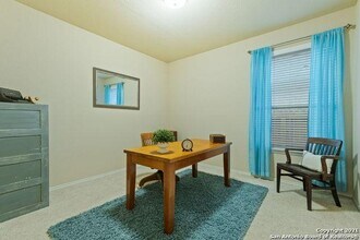 8415 Spicewood Bend in San Antonio, TX - Building Photo - Building Photo