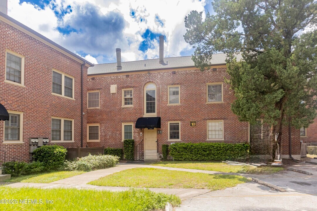 842 Cedar St in Jacksonville, FL - Building Photo