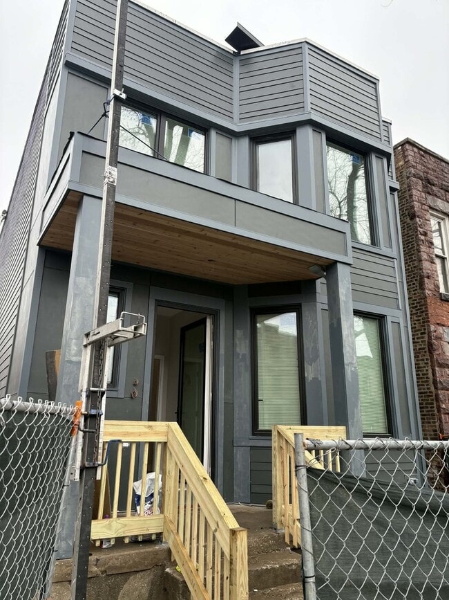 6321 S Eberhart Ave in Chicago, IL - Foto de edificio - Building Photo