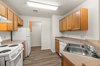 Oak Timbers White Settlement in White Settlement, TX - Foto de edificio - Interior Photo