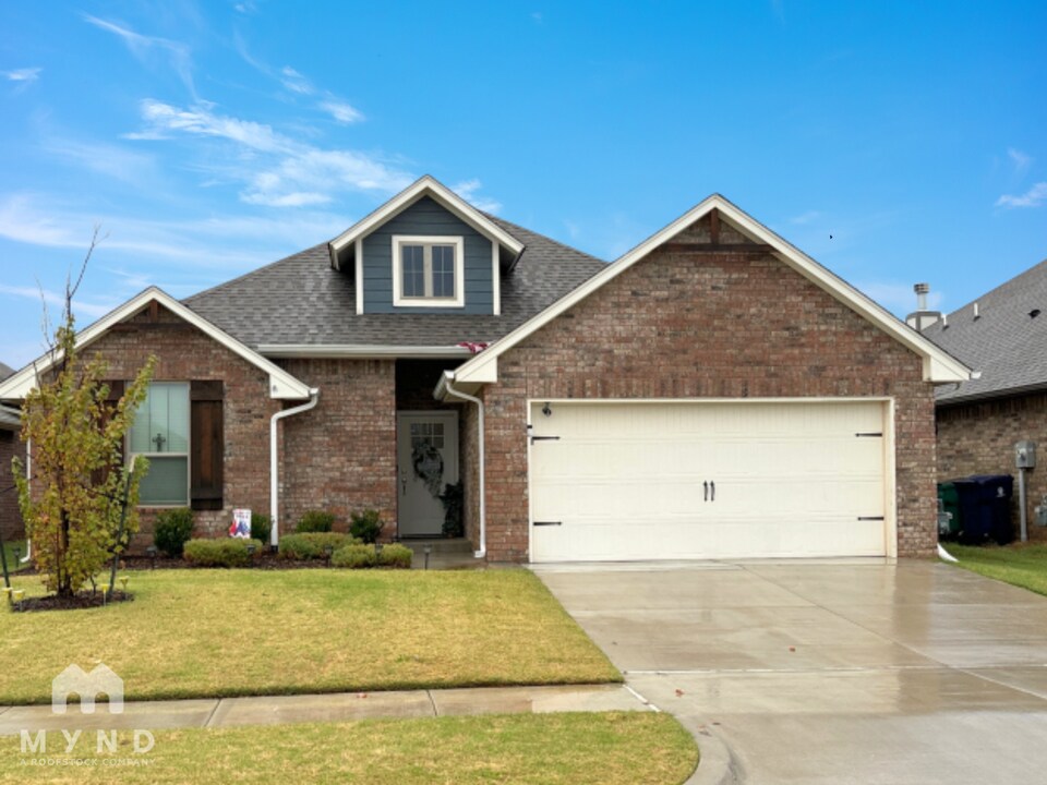 12201 Katie Rdg Rd in Yukon, OK - Building Photo