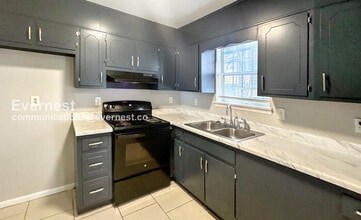 1100 Cotton Ave SW, Unit b in Birmingham, AL - Foto de edificio - Building Photo