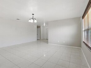 918 Blue Sky Dr in Arlington, TX - Building Photo - Building Photo