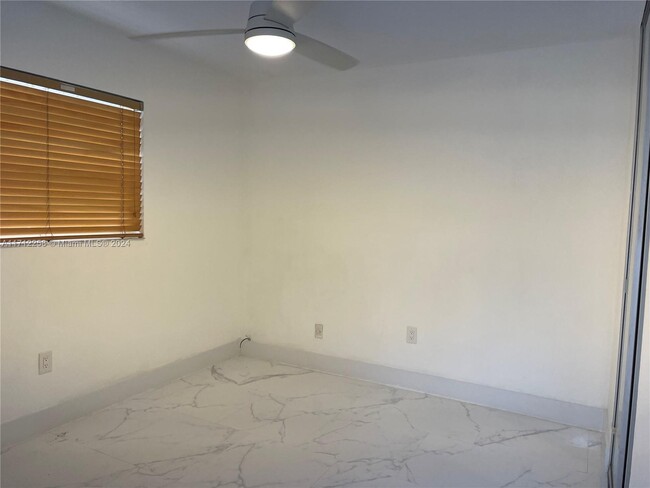 875 W 77th St in Hialeah, FL - Building Photo - Building Photo