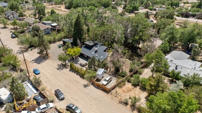15045 Pinion Dr in Reno, NV - Building Photo - Building Photo