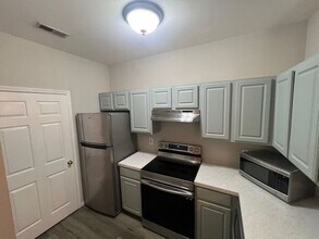 1600 Long Grove Dr in Mount Pleasant, SC - Building Photo - Building Photo