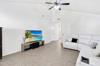 2305 Honey Dew St in El Paso, TX - Building Photo - Building Photo